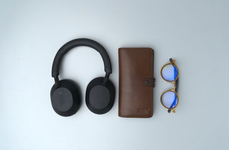 Top 10 Must-Have Travel Accessories for Every Adventurer