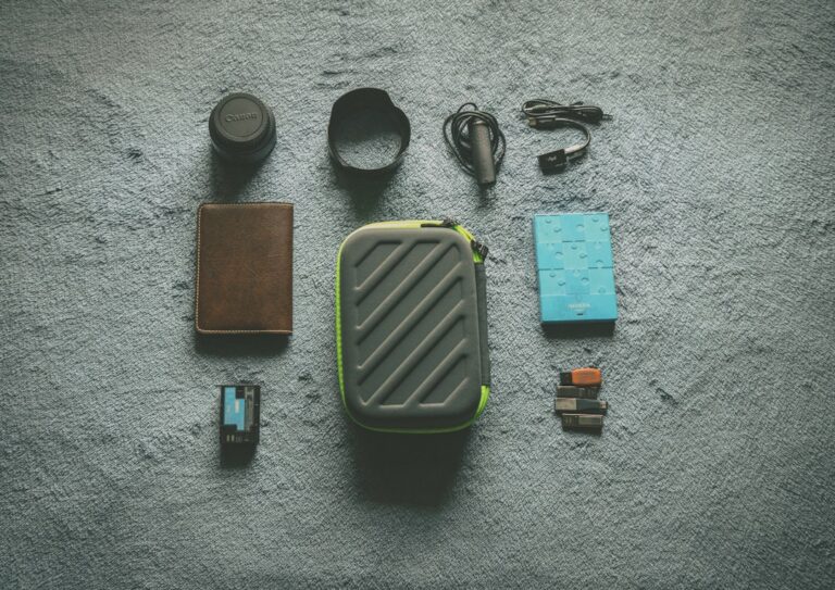 Essential Travel Gadgets That Make Your Journey Easier